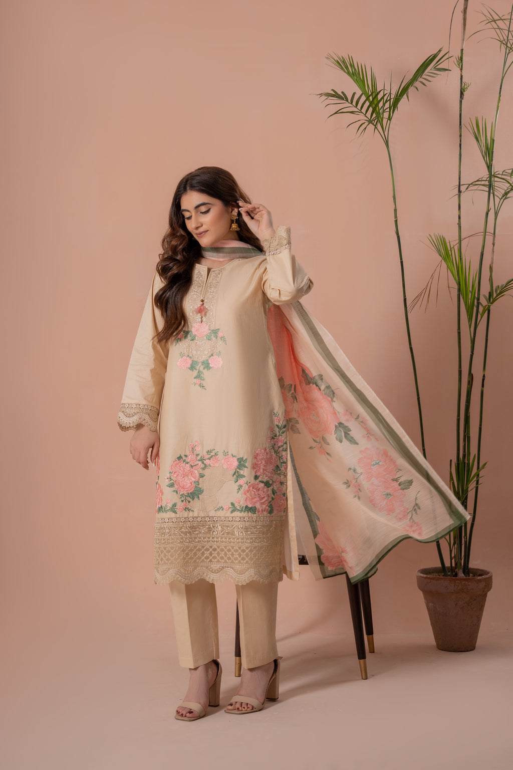 Zarrin e Khawab - 3 Piece Embroided Suit
