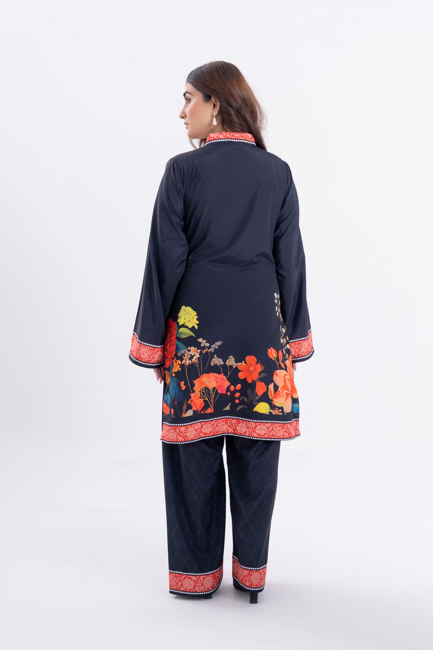 Amber Meadows - 2 Piece Printed Suit